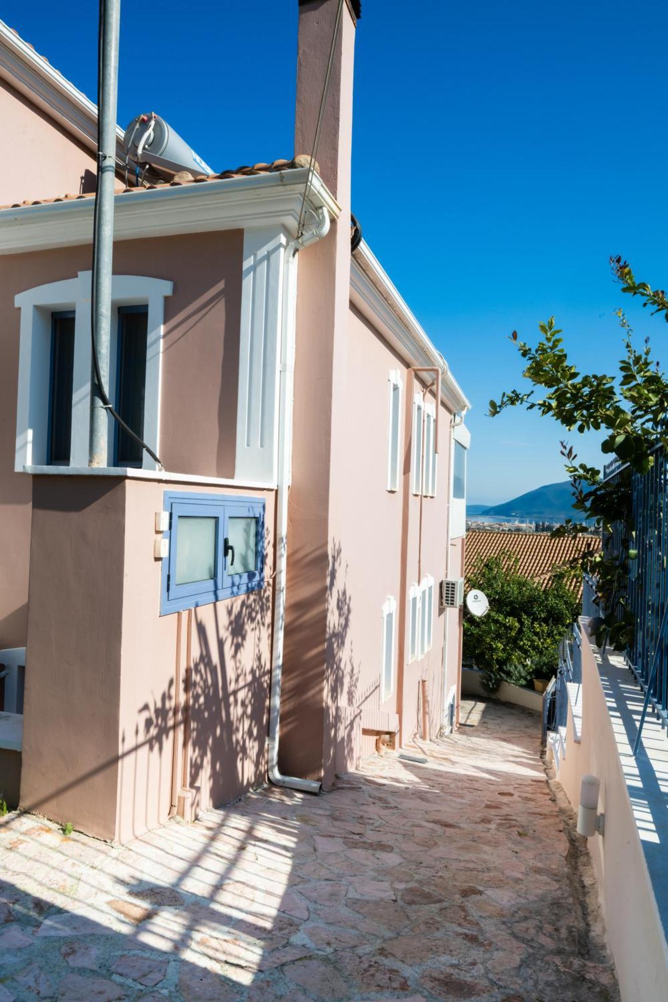 A L' Aise Studios Apolpaina Exterior photo
